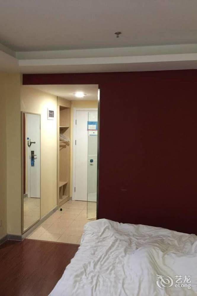 Hanting Express Kunming Stadium Branch Екстер'єр фото